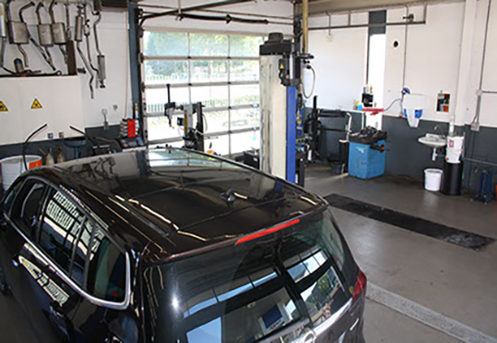 Automobiel Jansen Druten; apk, onderhoud en reparatie van alle automerken, dieselauto's, benzine auto's, hybride auto's, elektrische auto's, alle professionele apparatuur in huis
