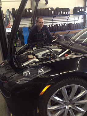 Vakkundig onderhoud elektrische en hybride auto's bij Automobiel Jansen Druten.