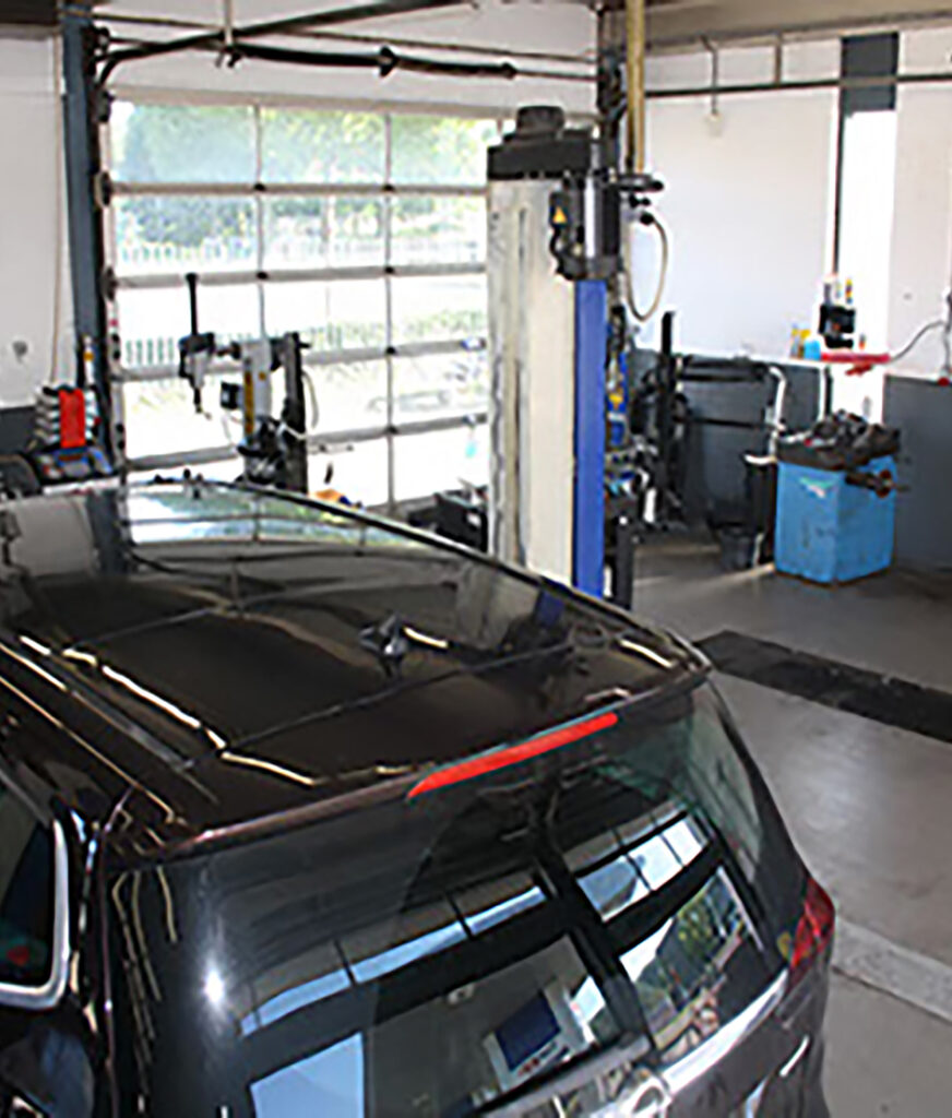Automobiel Jansen Druten; onderhoud, apk, reparatie van alle automerken, dieselauto's, benzine auto's, hybride auto's, elektrische auto's, alle professionele apparatuur in huis